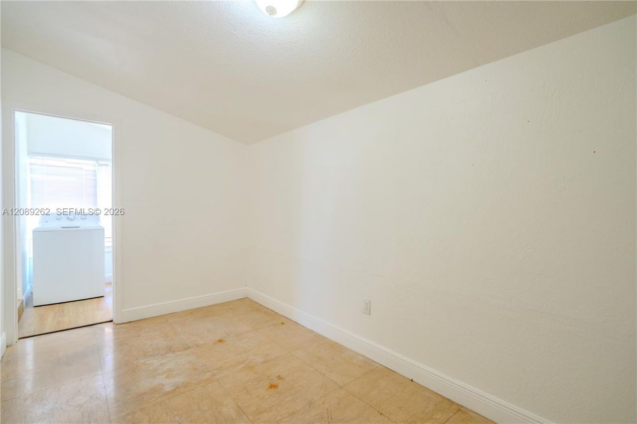 27 SW 55th Ave Rd , Unit F, Miami, FL 33134 Photo