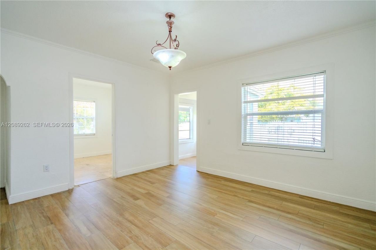27 SW 55th Ave Rd , Unit F, Miami, FL 33134 Photo