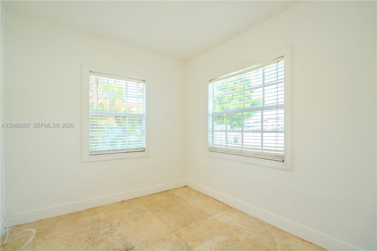 27 SW 55th Ave Rd , Unit F, Miami, FL 33134 Photo