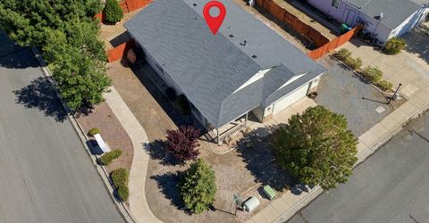 17743 Fossil Court, Reno, NV 89508 Photo