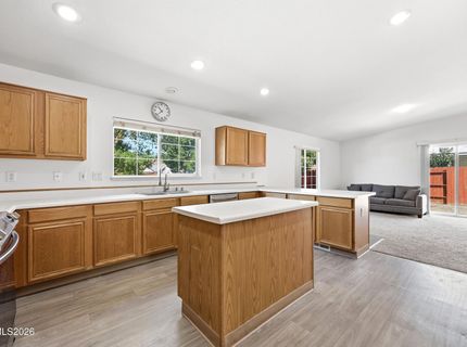 17743 Fossil Court, Reno, NV 89508 Photo