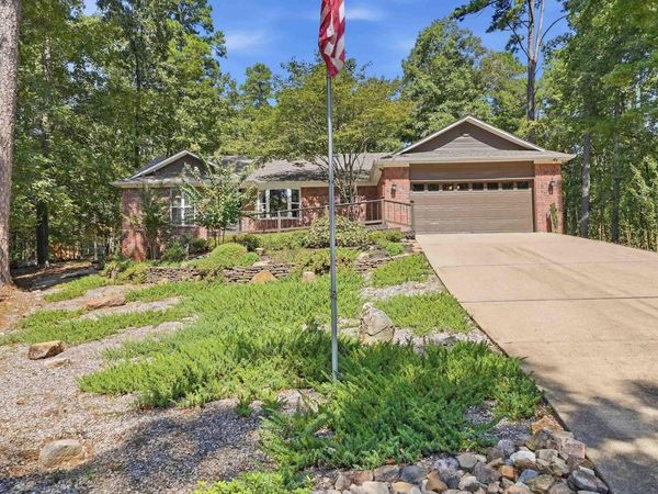 11 Alicante Lane, Hot Springs Village, AR 71909