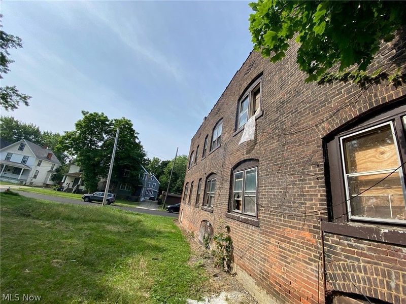 15213 Ridpath Avenue, Cleveland, OH 44110 Photo 1