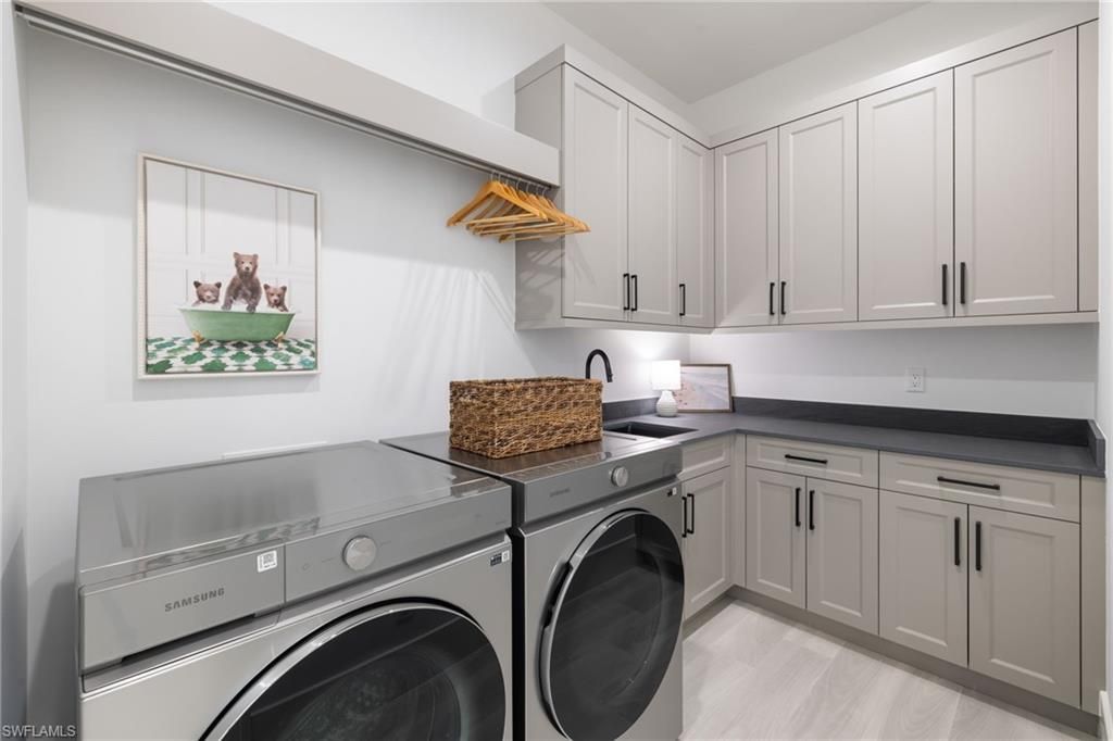 4221 7th Ave Nw, Naples, FL 34119 Photo