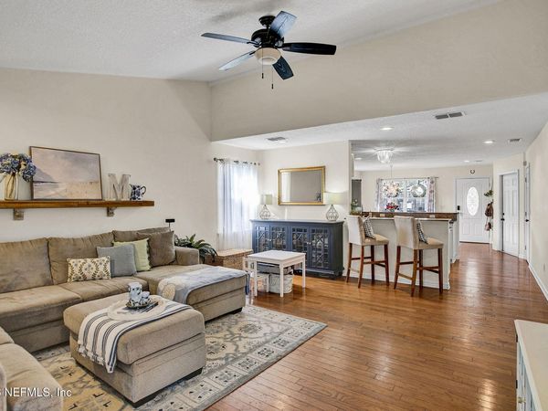 1091 13TH Street N, Jacksonville Beach, FL 32250