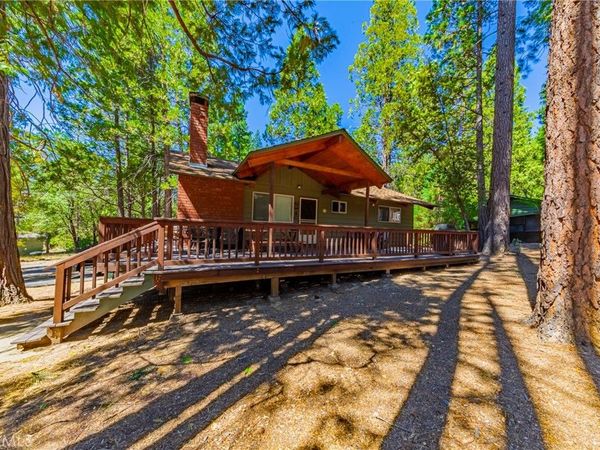 8005 Cedar, Wawona, CA 95389
