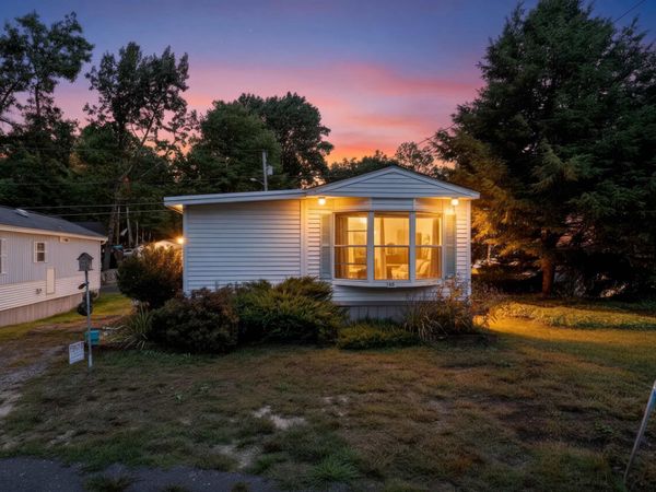 14 Averill Circle, Danville, NH 03819