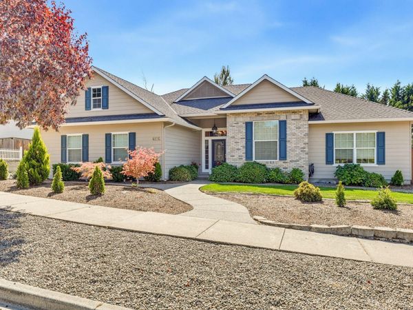 4126 Hemlock Drive, Medford, OR 97504