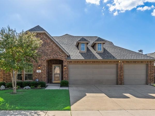 495 Oak Hills Lane, Fate, TX 75189