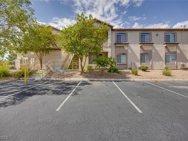 75 N Valle Verde Drive, Unit 522, Henderson, NV 89074