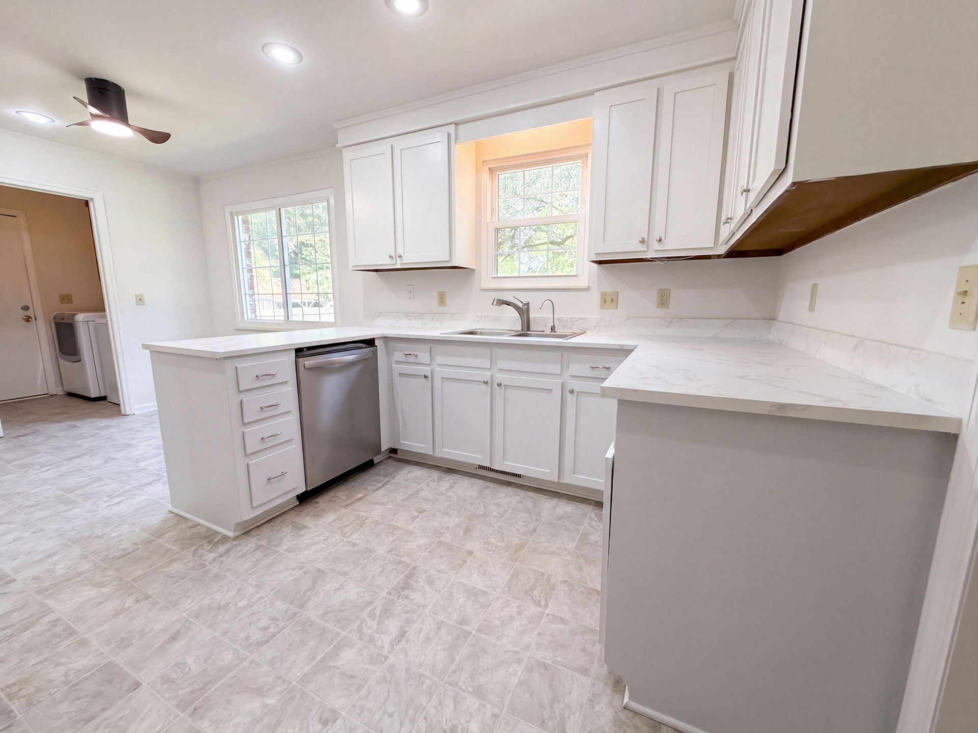 114 Blake Drive Photo 6