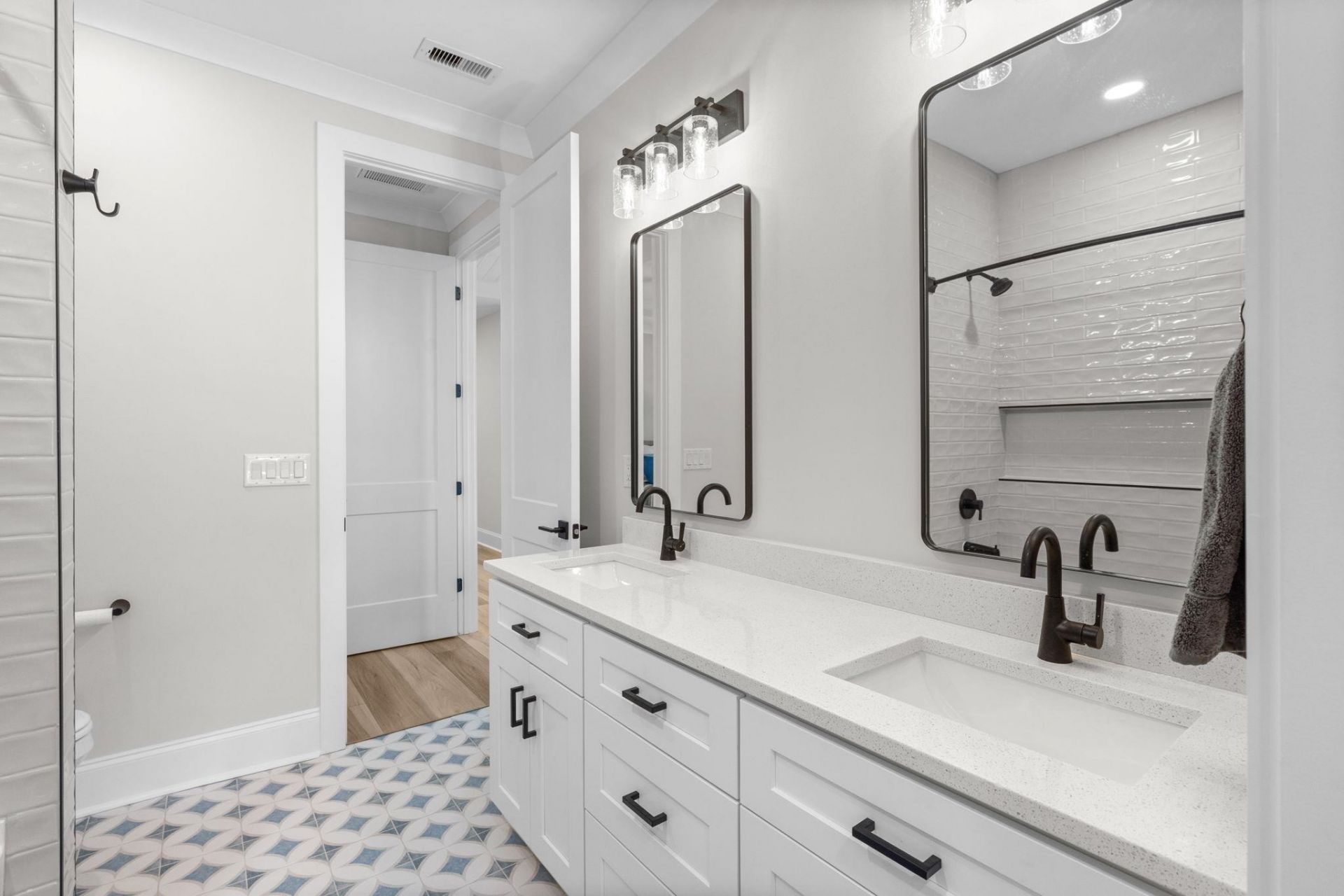 2208 Bentbill Circle Photo 40
