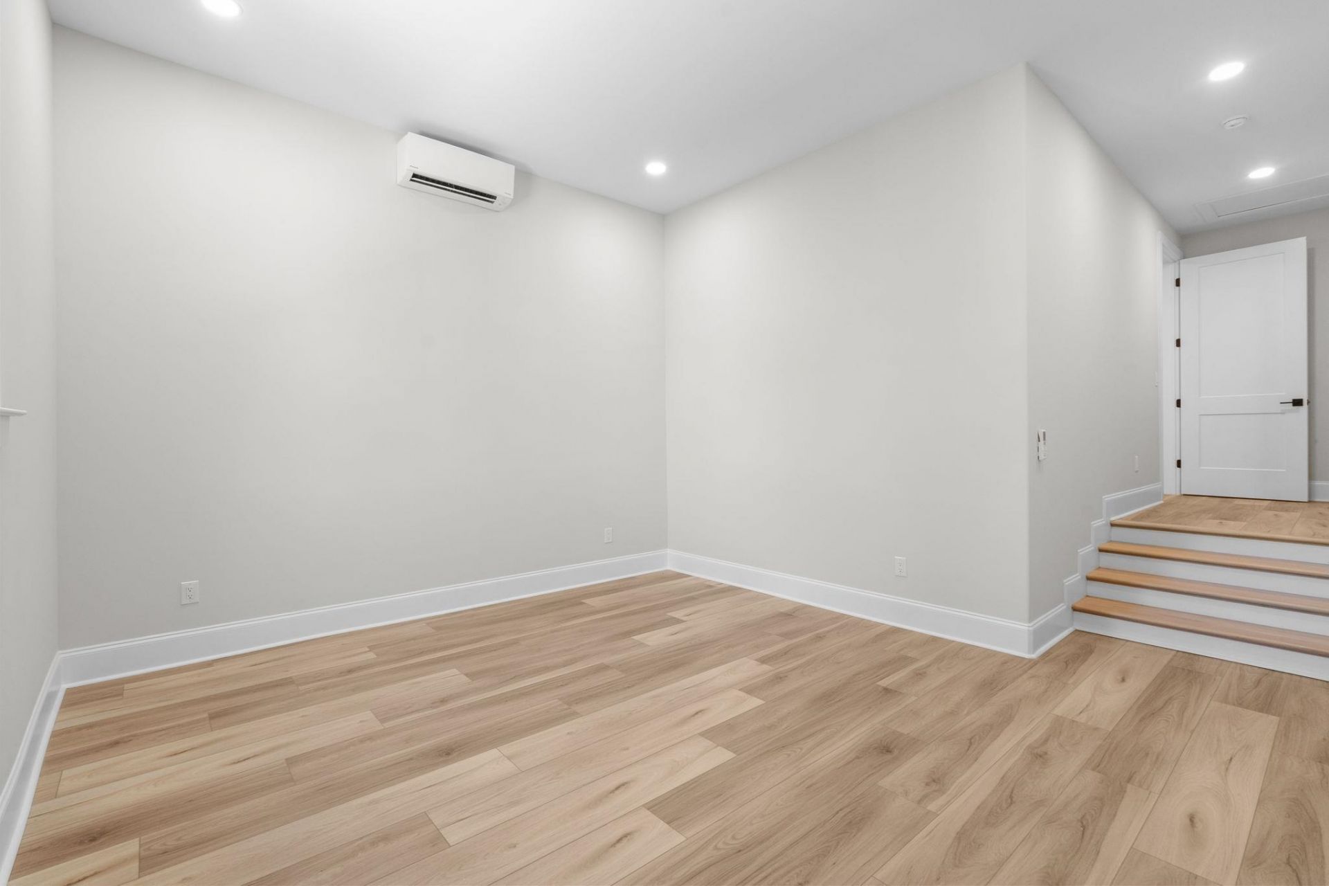 2208 Bentbill Circle Photo 44