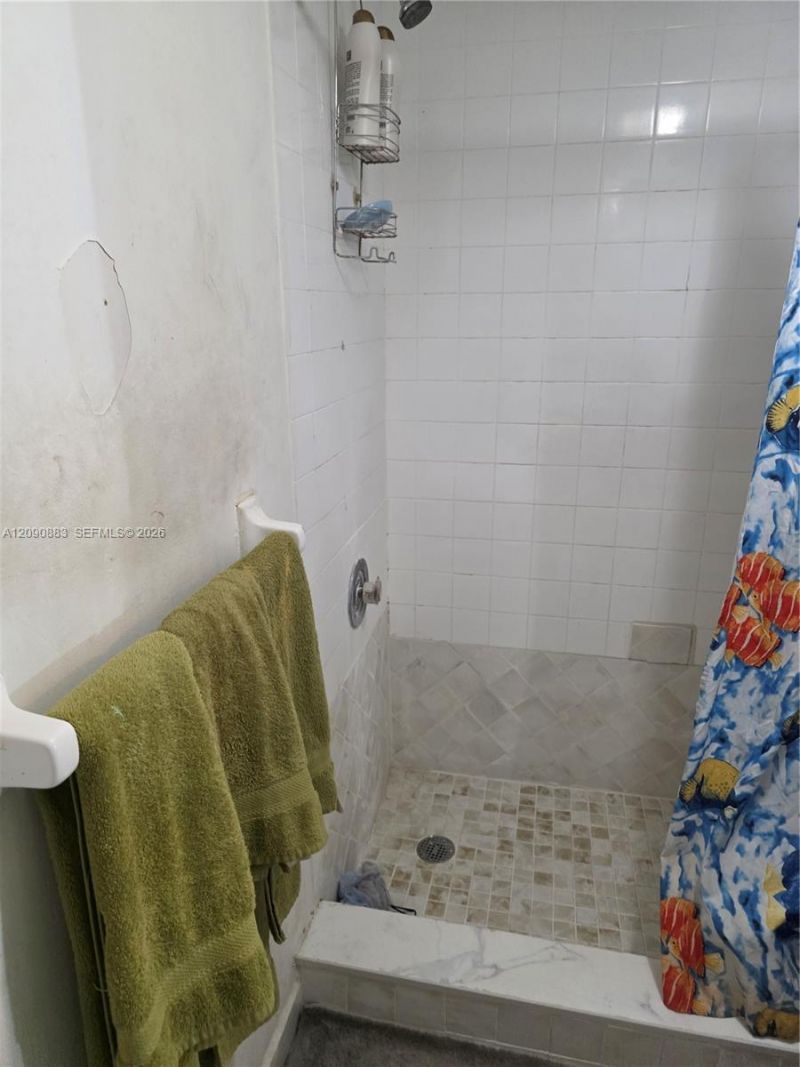 2565 W 56th St, Unit 206, Hialeah, FL 33016 Photo