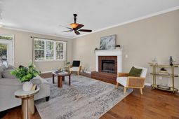 111 Bonneau Court photo 4