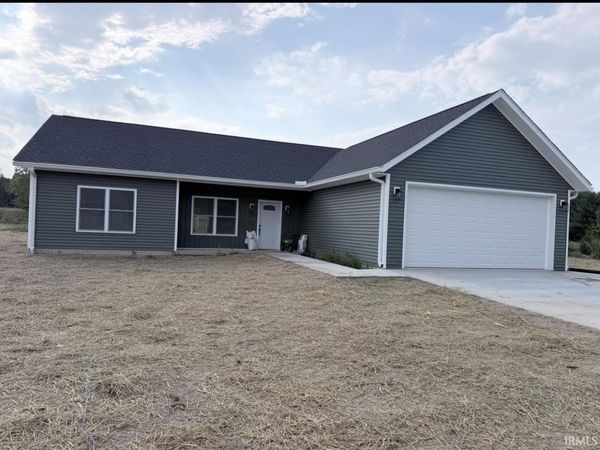 7322 S SANDHILL Lane, Bloomfield, IN 47424