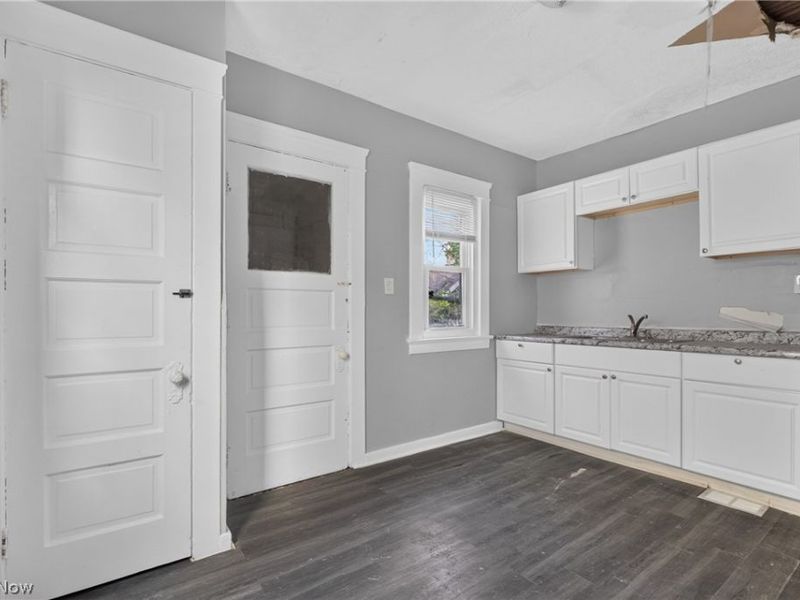 10101 North Boulevard, Cleveland, OH 44108 Photo 13