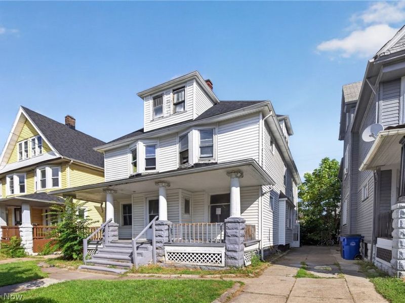 10101 North Boulevard, Cleveland, OH 44108 Photo 2