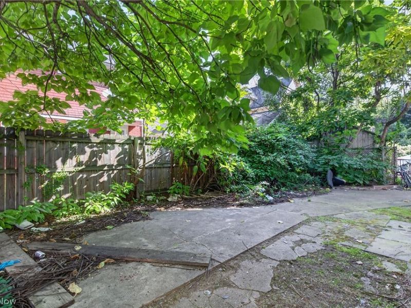 10101 North Boulevard, Cleveland, OH 44108 Photo 4