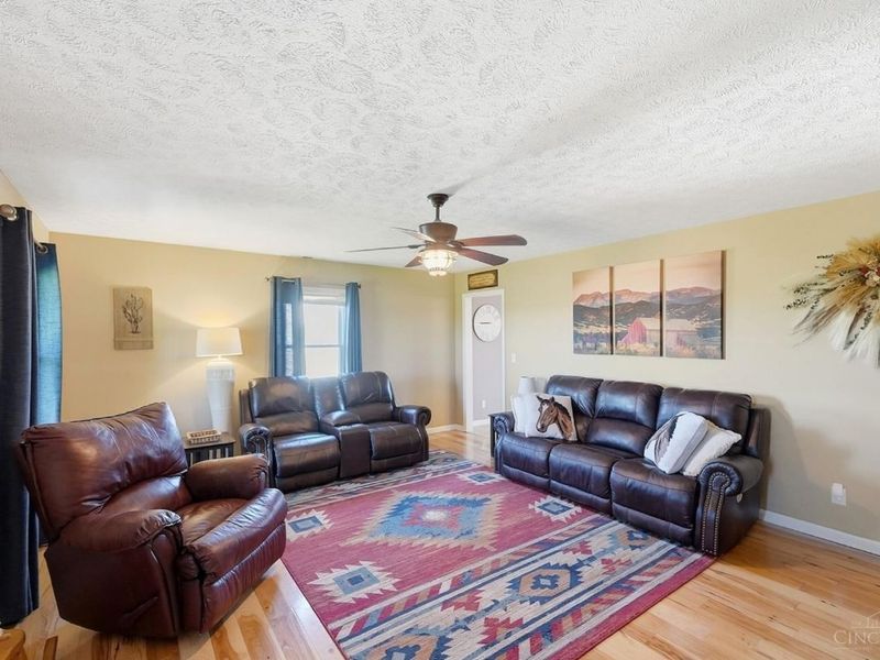 332 Dakins Chapel Road, Sabina, OH 45169 Photo 6