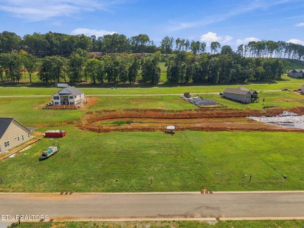 728 Black Bear Circle, Loudon, TN 37774