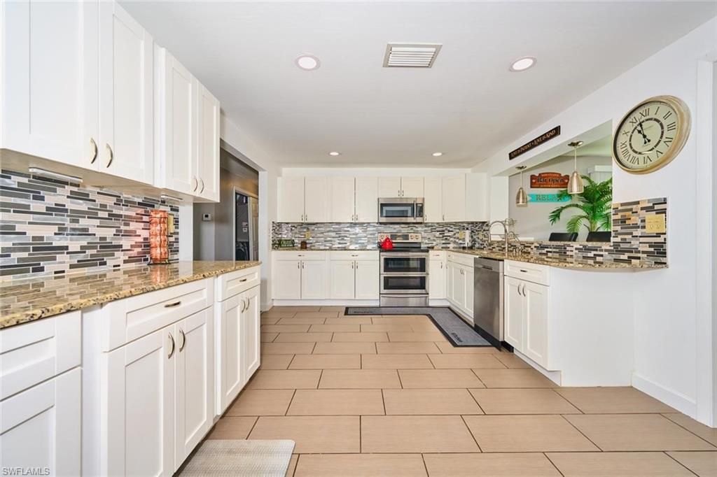 2212 Crystal Dr, Fort Myers, FL 33907 Photo