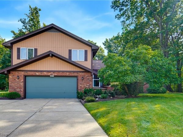 24912 Pleasant Trail , Richmond Heights, OH 44143