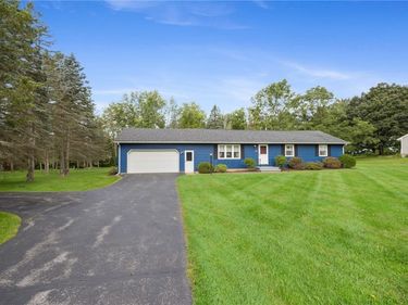 166 Mendon Ionia Road , Honeoye Falls, NY 14472