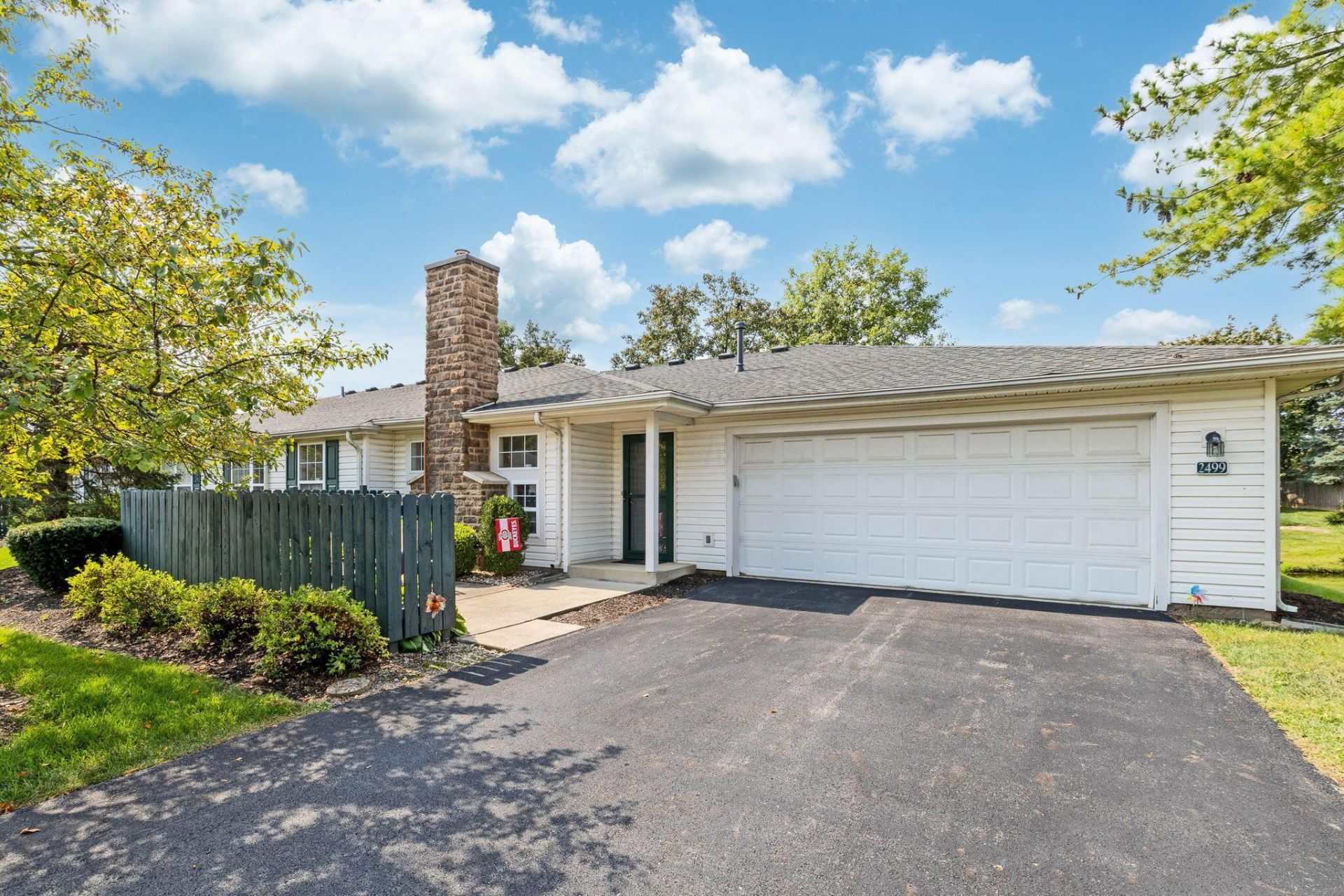 2499 Crystal Springs Drive, Hilliard, OH 43026 Main Photo