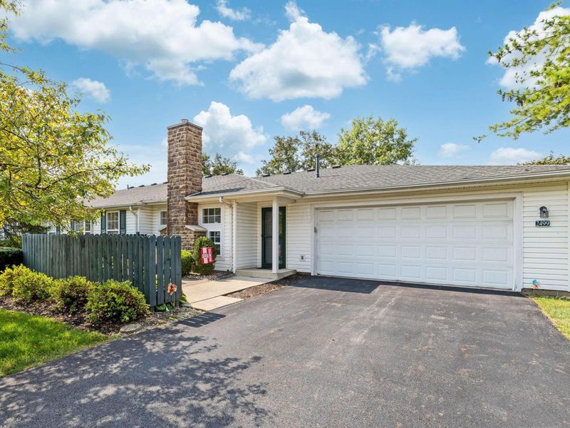 2499 Crystal Springs Drive, Hilliard, OH 43026 Photo 1