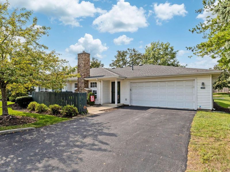 2499 Crystal Springs Drive, Hilliard, OH 43026 Photo 6