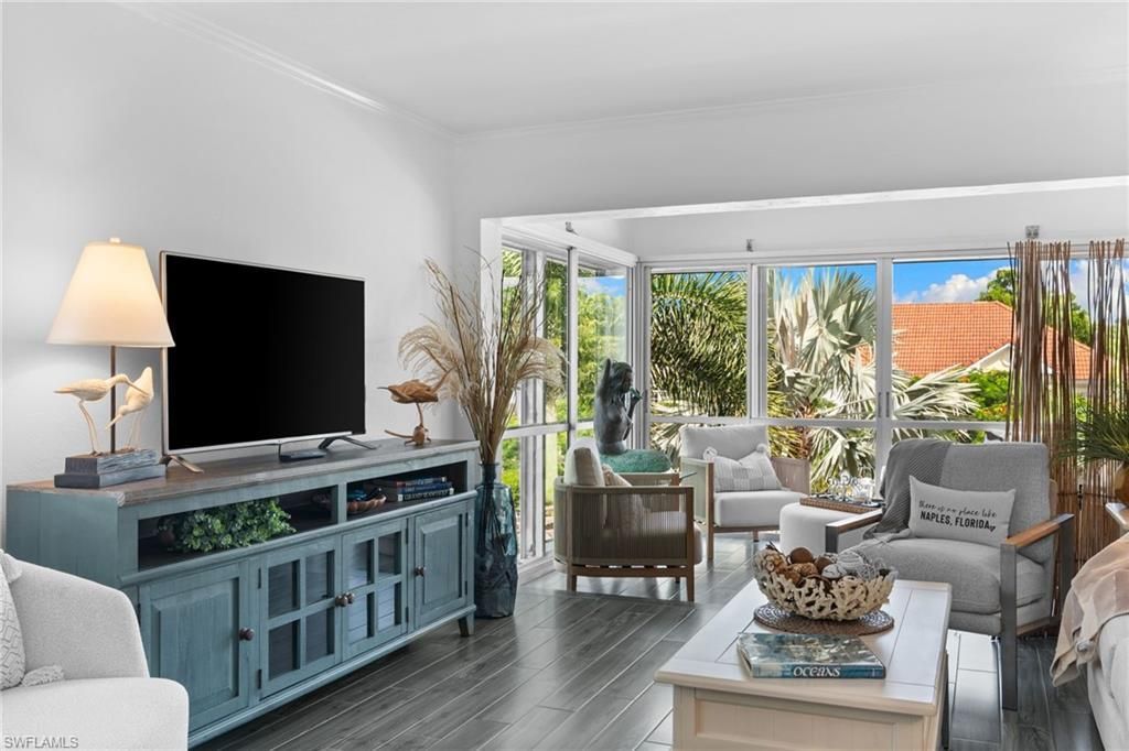 280 2nd Ave S, Unit 303, Naples, FL 34102 Photo