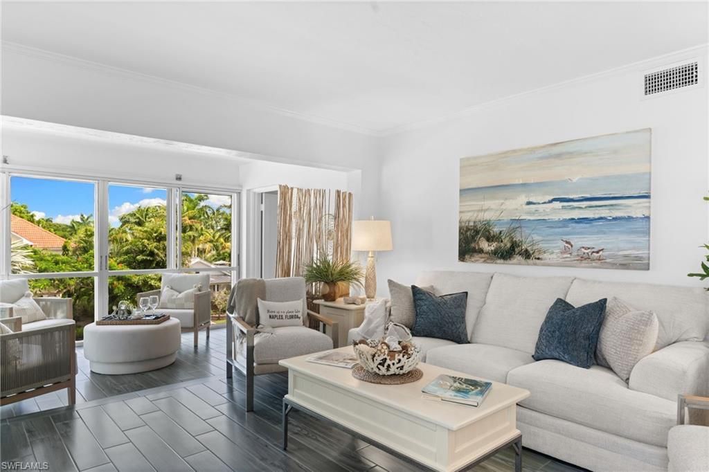 280 2nd Ave S, Unit 303, Naples, FL 34102 Photo
