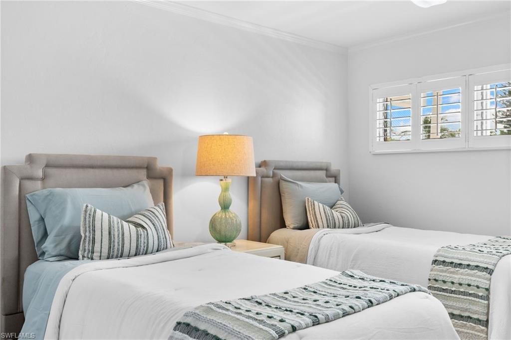 280 2nd Ave S, Unit 303, Naples, FL 34102 Photo