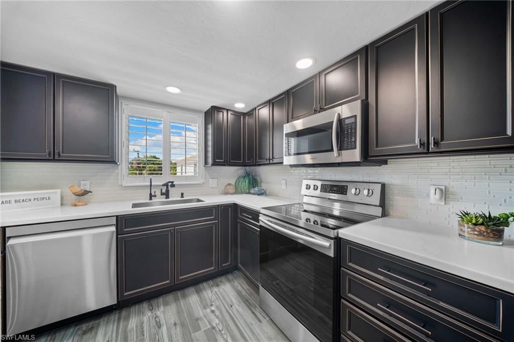 280 2nd Ave S, Unit 303, Naples, FL 34102 Photo