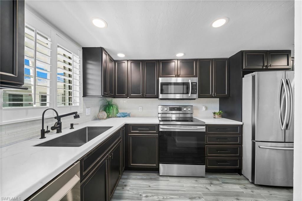 280 2nd Ave S, Unit 303, Naples, FL 34102 Photo