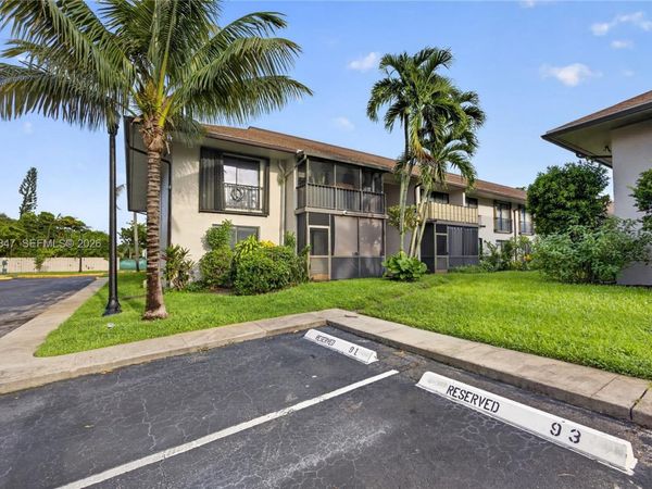 5767 Washington St , Unit F22, Hollywood, FL 33023
