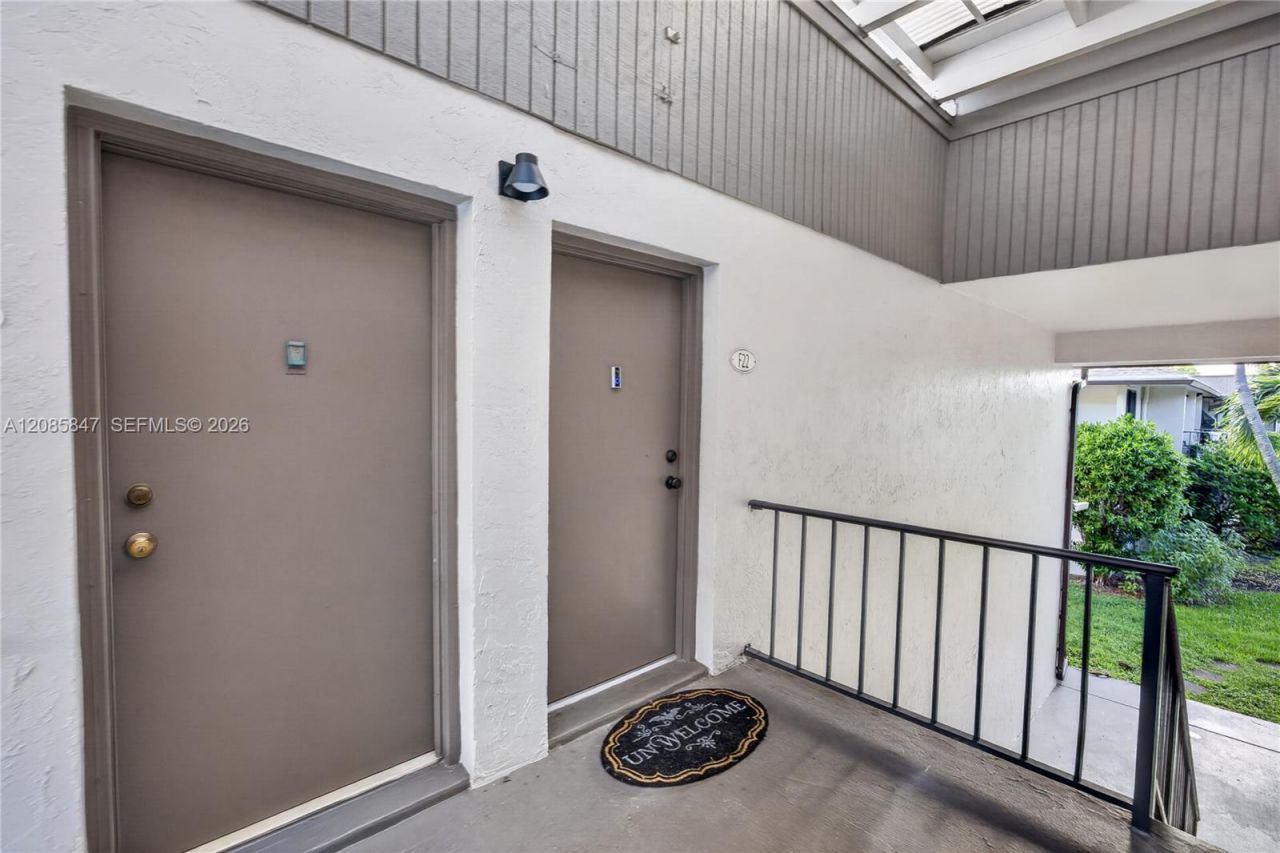 5767 Washington St, Unit F22, Hollywood, FL 33023 Photo