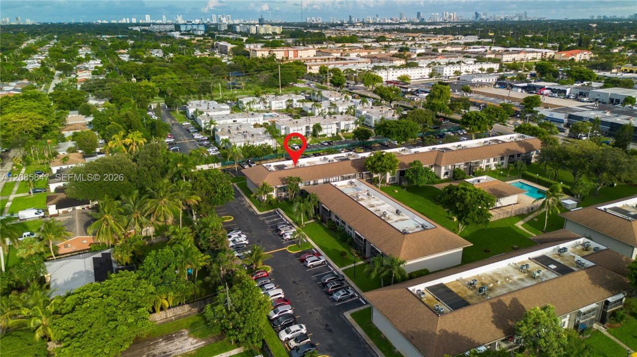 5767 Washington St, Unit F22, Hollywood, FL 33023 Photo