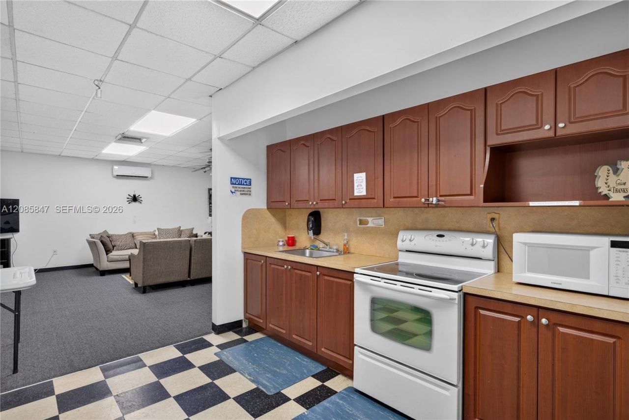 5767 Washington St, Unit F22, Hollywood, FL 33023 Photo