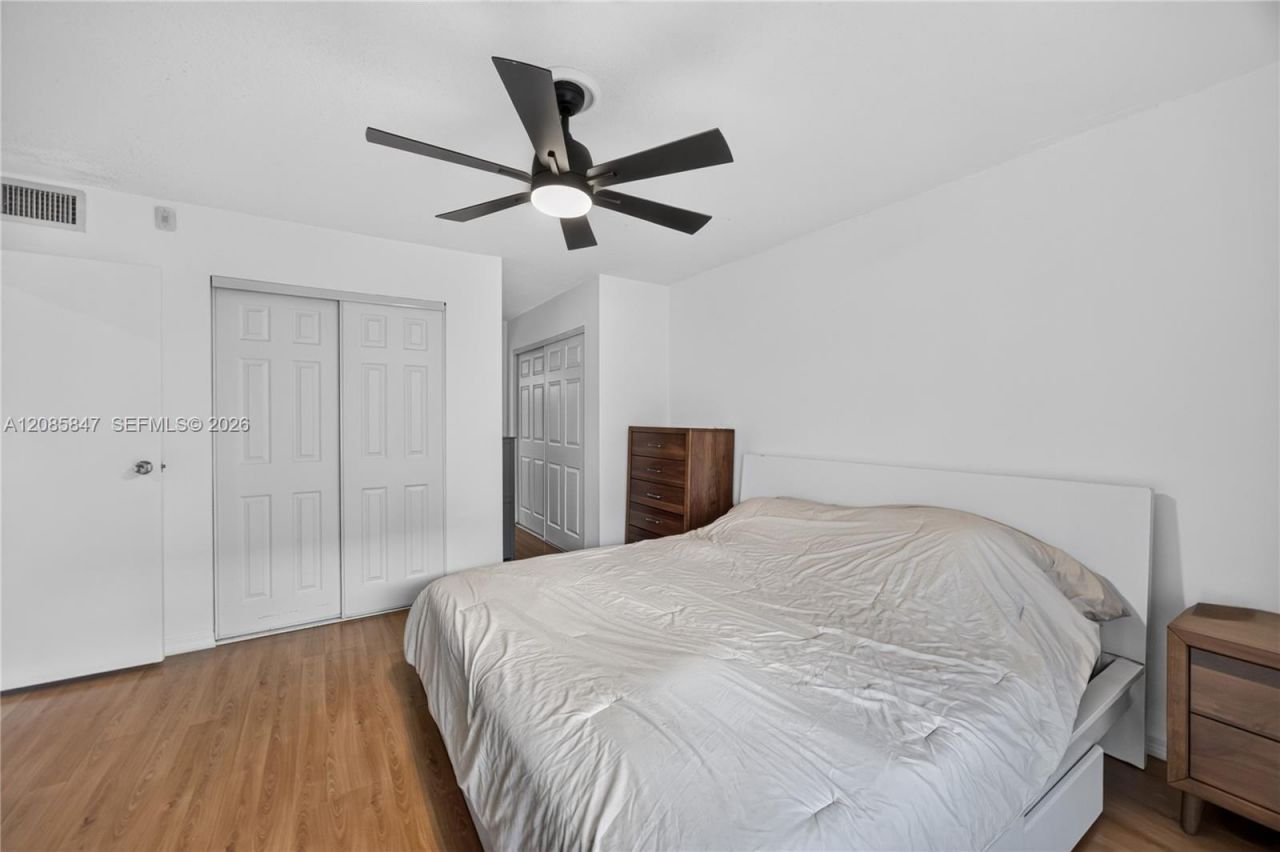 5767 Washington St, Unit F22, Hollywood, FL 33023 Photo