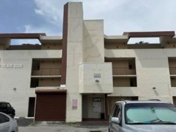 8850 Fontainebleau Blvd , Unit 203, Miami, FL 33172