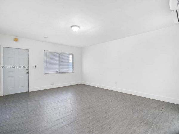 730 NE 128th St , Unit 4, North Miami, FL 33161