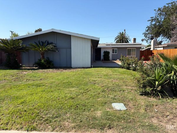 2313 San Lorenzo Avenue, Bakersfield, CA 93304
