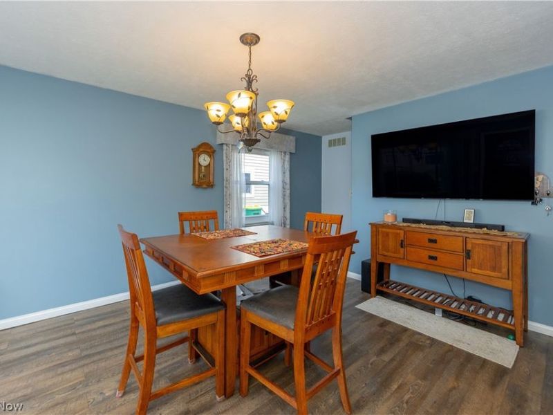 29226 W Willowick Drive, Willowick, OH 44095 Photo 2