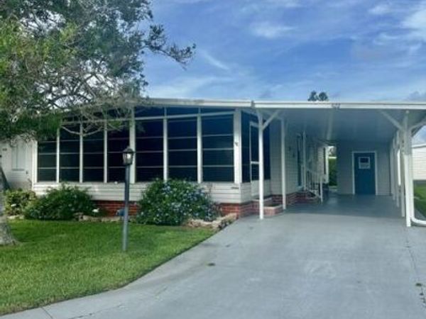 922 Thrush Circle , Barefoot Bay, FL 32976