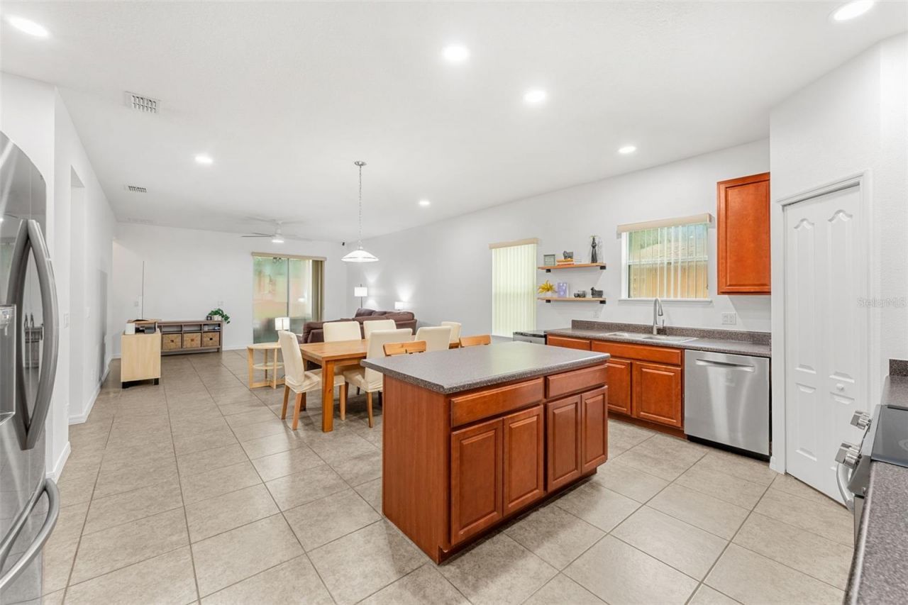 1586 Rosedowne Way , Apopka, FL 32703 Photo