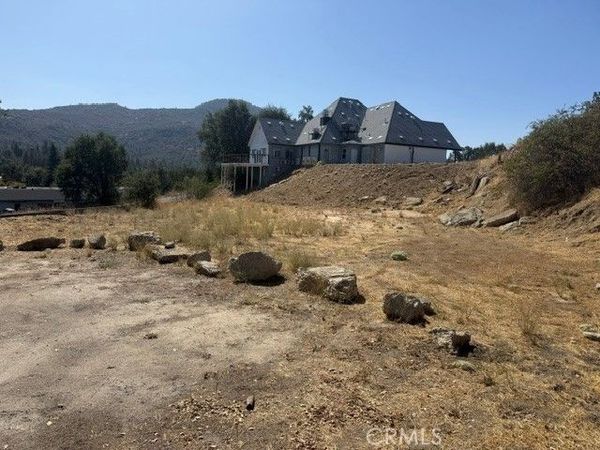 40385 Highway 41, Oakhurst, CA 93644