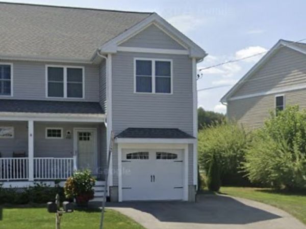 496 Hilldale Ave, Unit 496, Haverhill, MA 01832