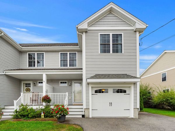 496 Hilldale Ave, Unit 496, Haverhill, MA 01832